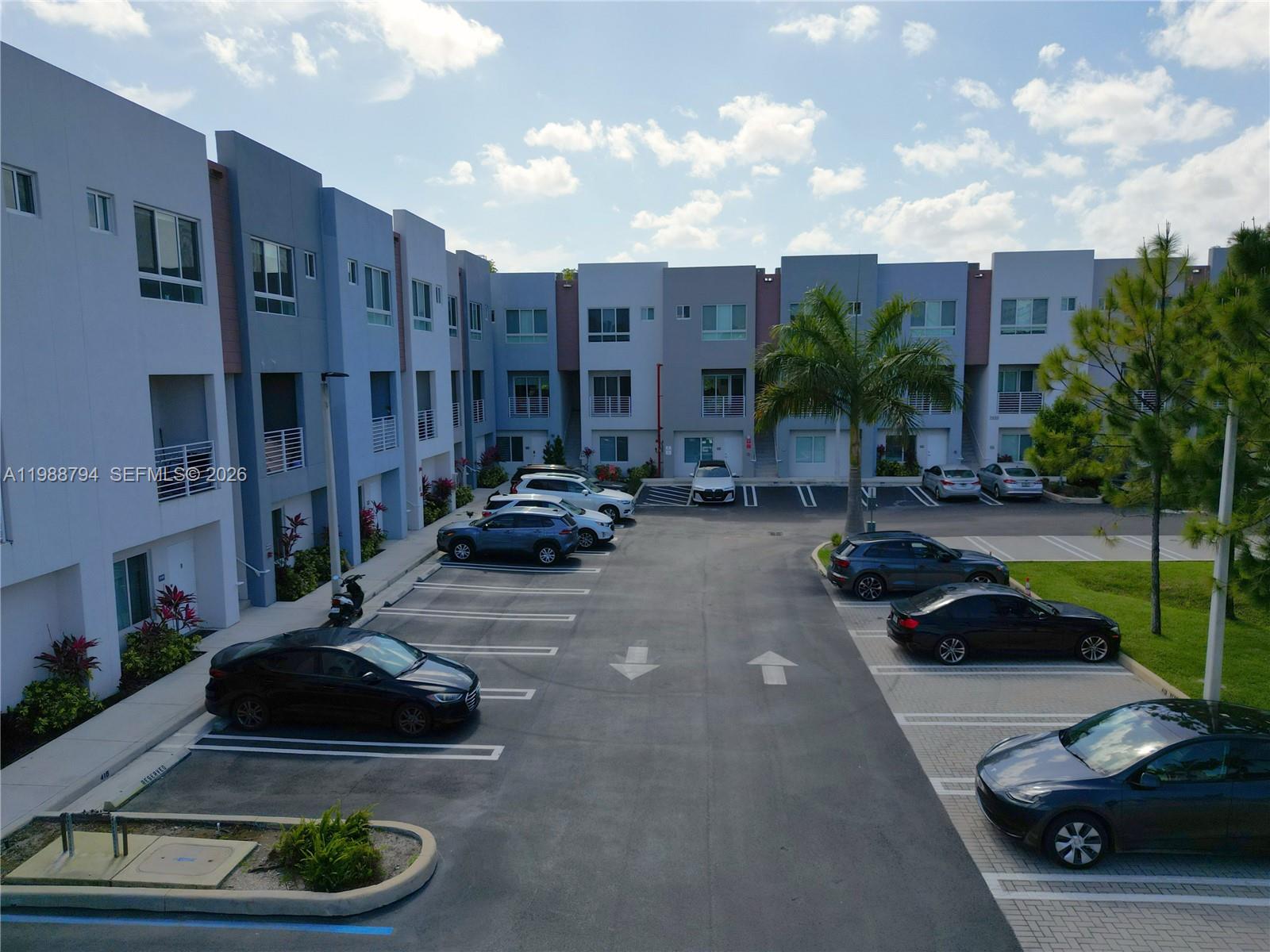 RIVERWOOD - Residential