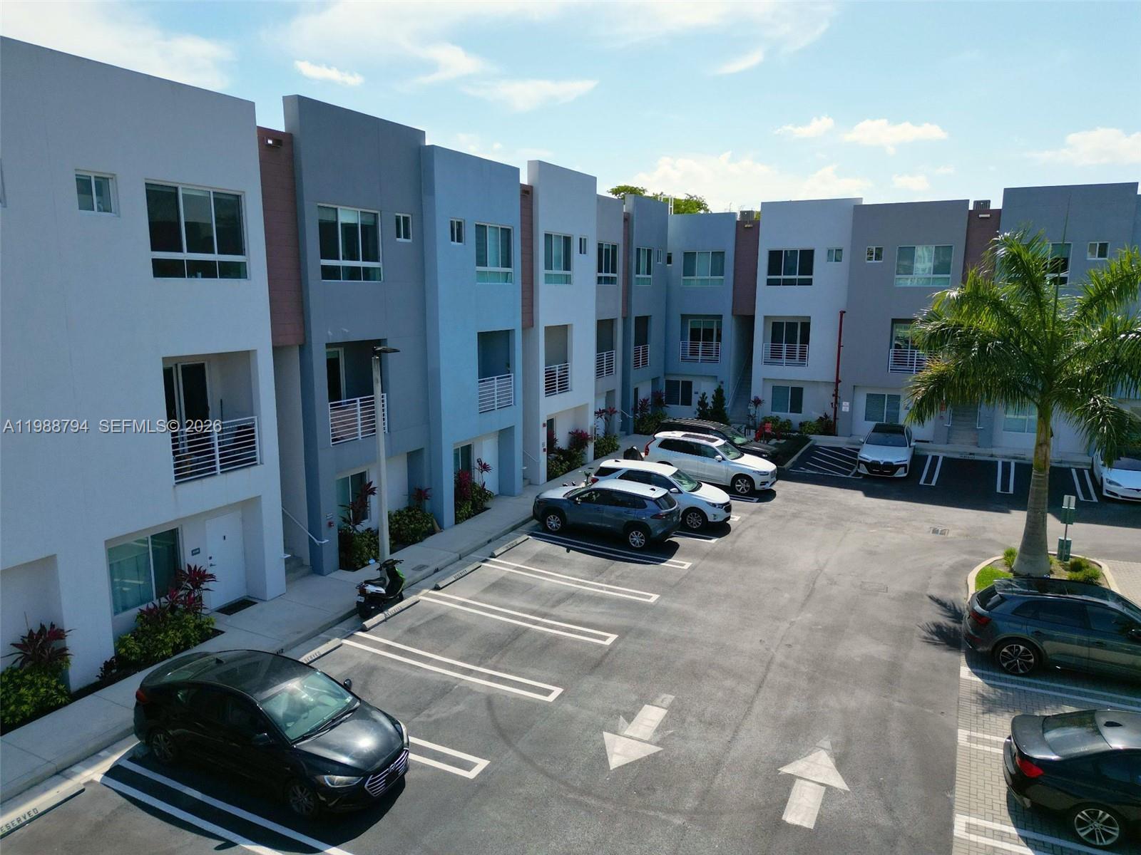 RIVERWOOD - Residential