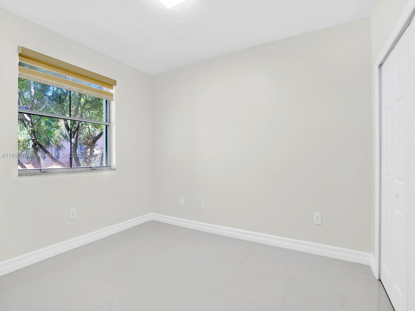 THE COURTS AT DORAL ISLES - Residential Lease