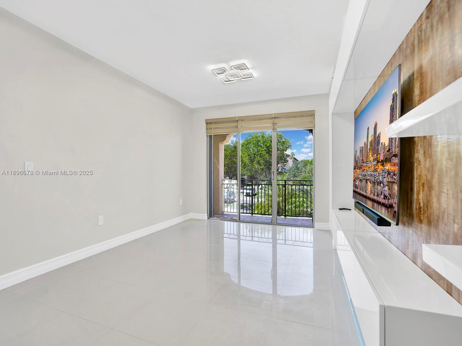 THE COURTS AT DORAL ISLES - Residential Lease