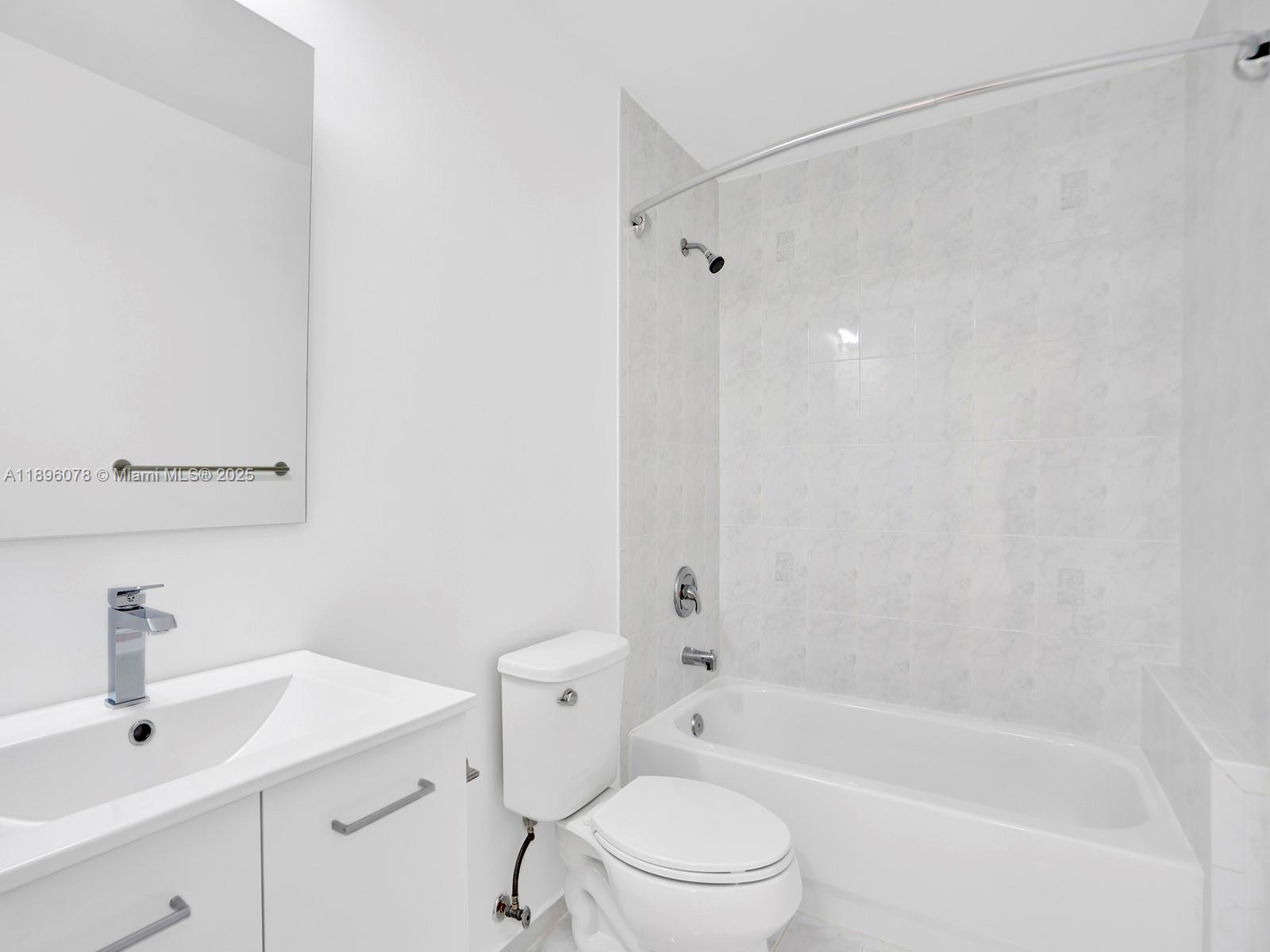 THE COURTS AT DORAL ISLES - Residential Lease