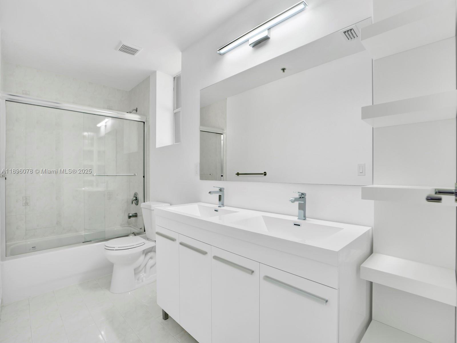THE COURTS AT DORAL ISLES - Residential Lease