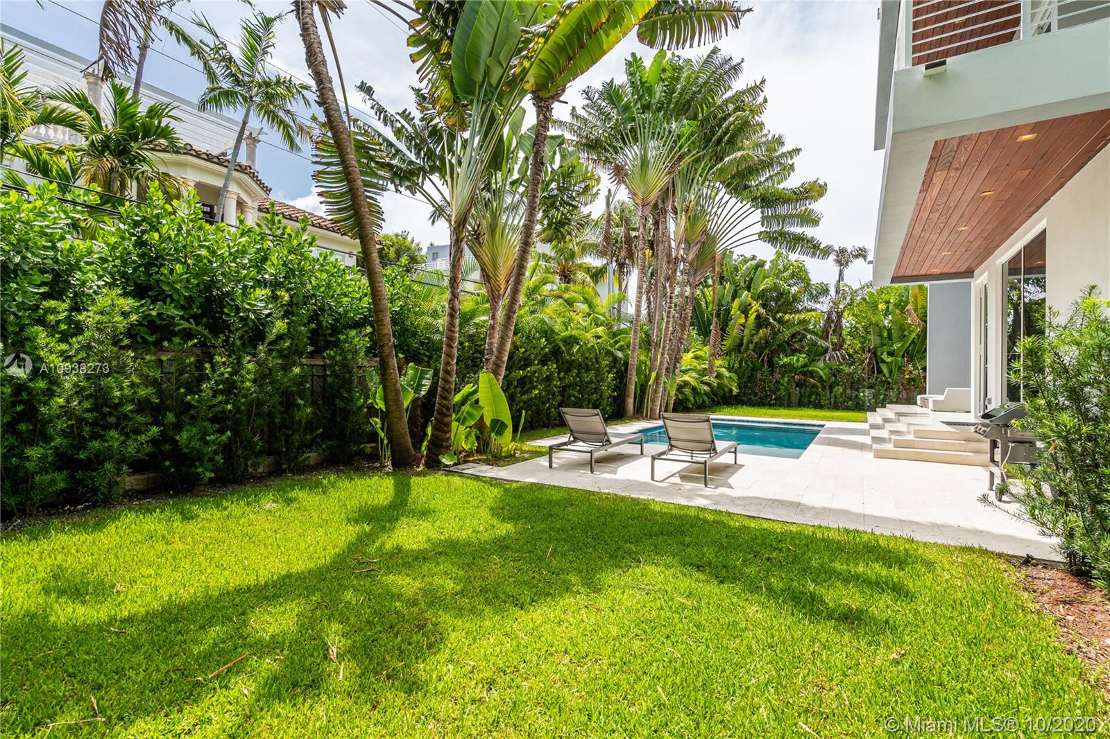TROPICAL ISLE HOMES SUB 3 - Residential