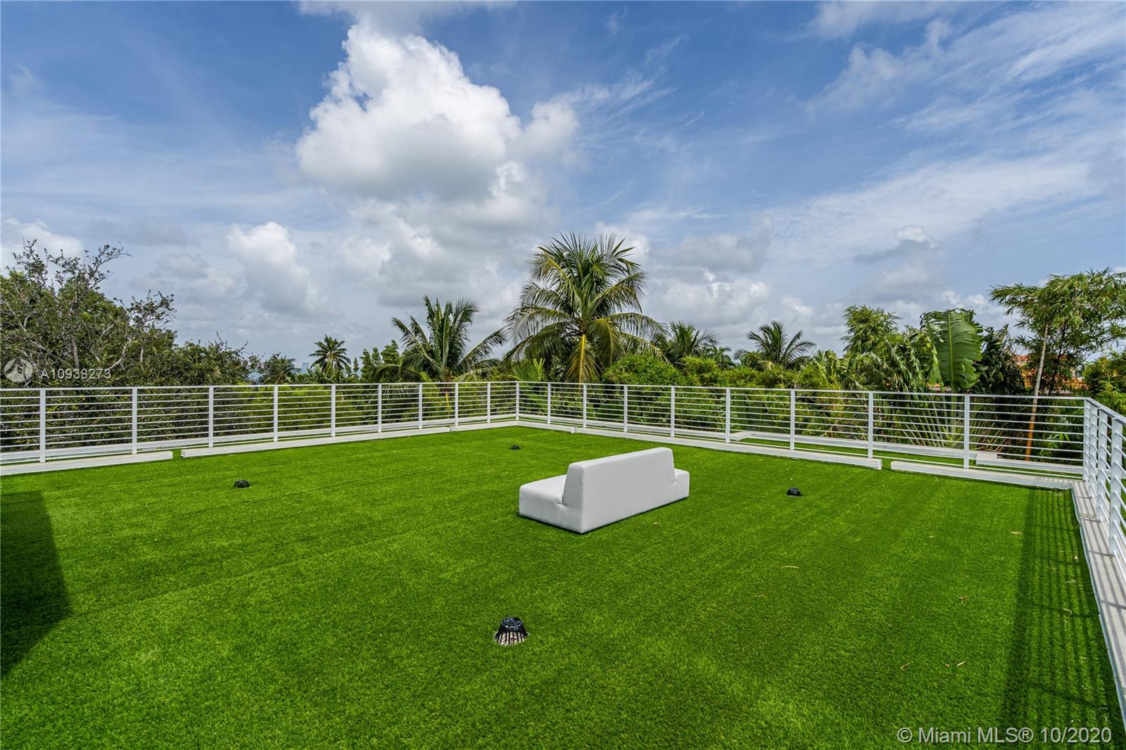 TROPICAL ISLE HOMES SUB 3 - Residential
