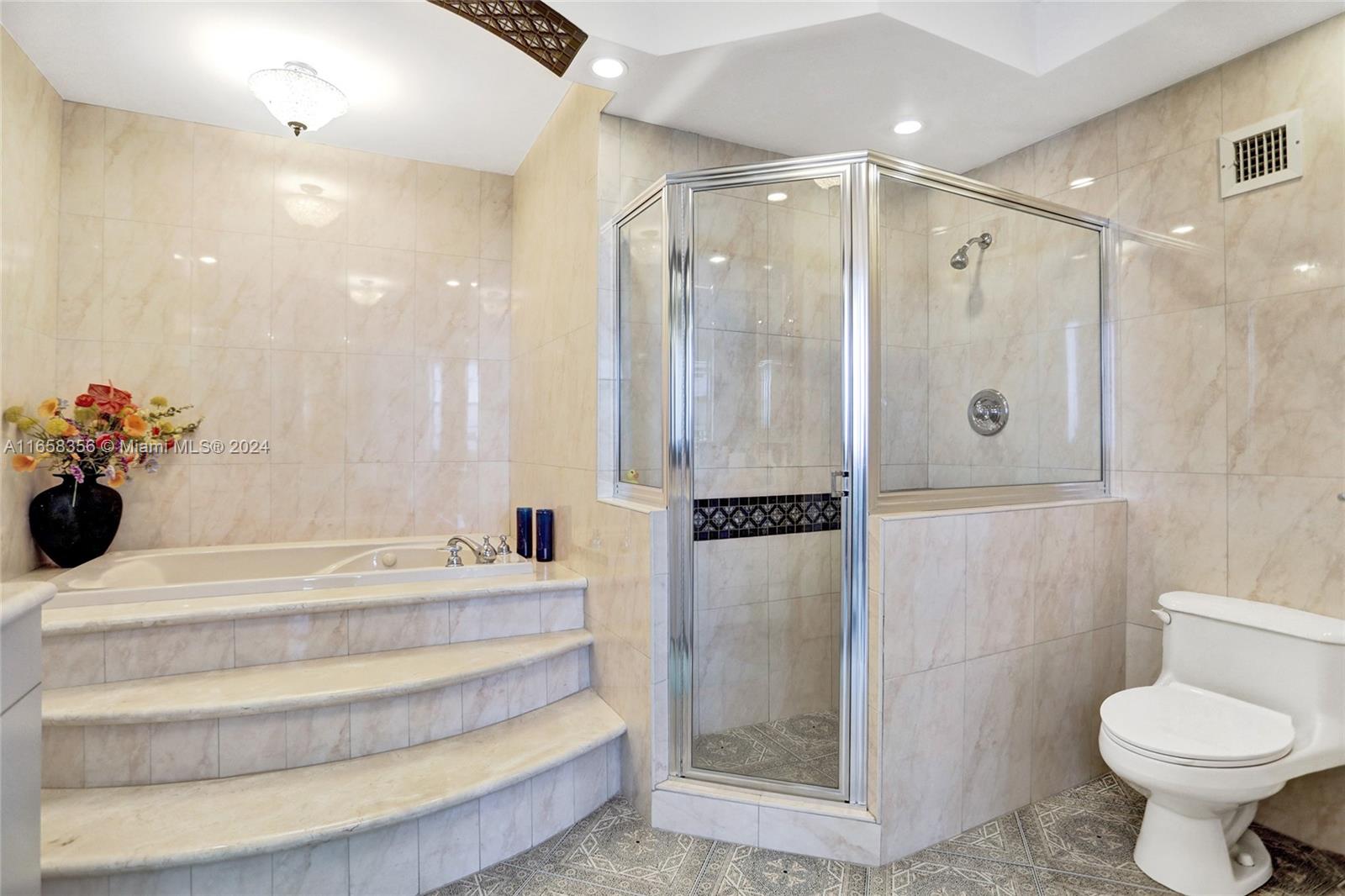 SEA AIR TOWERS CONDO - Residential