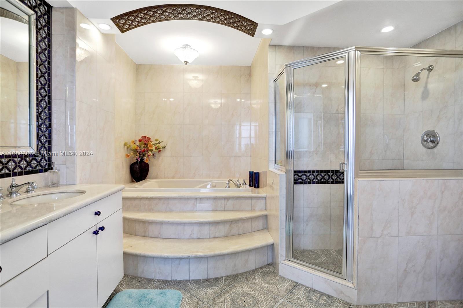 SEA AIR TOWERS CONDO - Residential