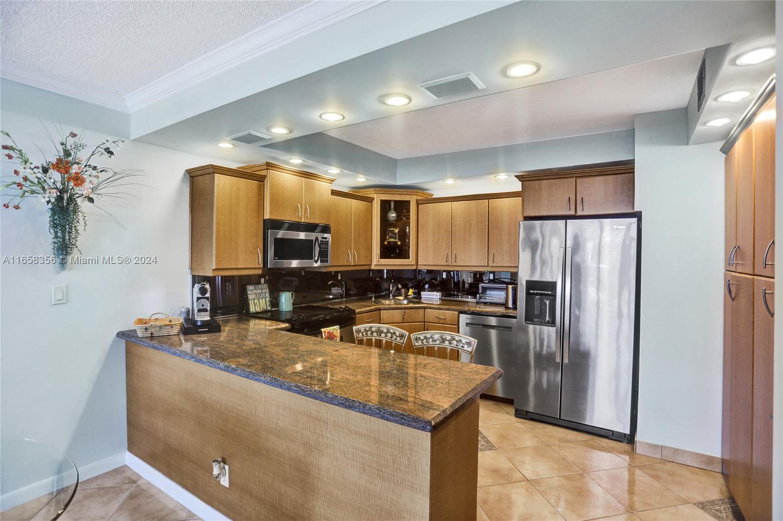 SEA AIR TOWERS CONDO - Residential