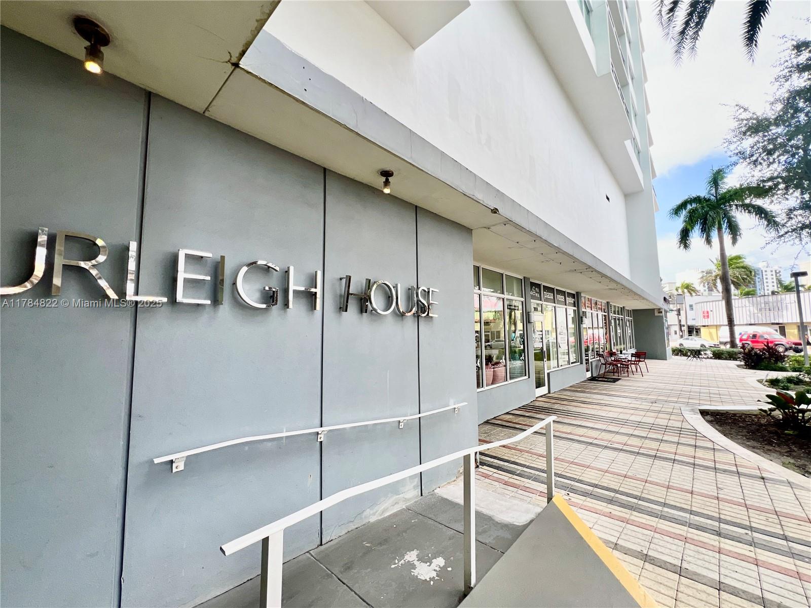 BURLEIGH HOUSE CONDO - Residential