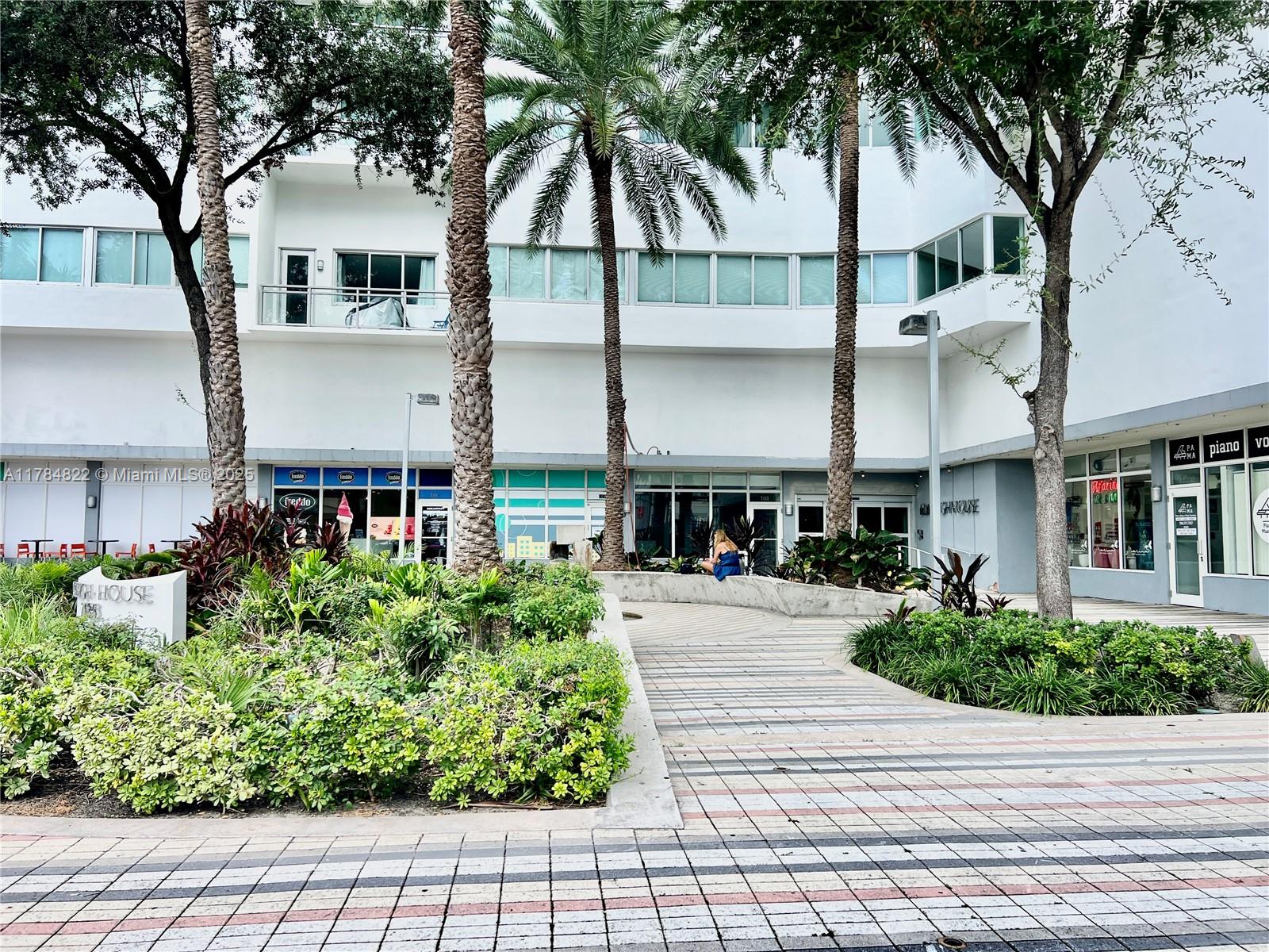BURLEIGH HOUSE CONDO - Residential