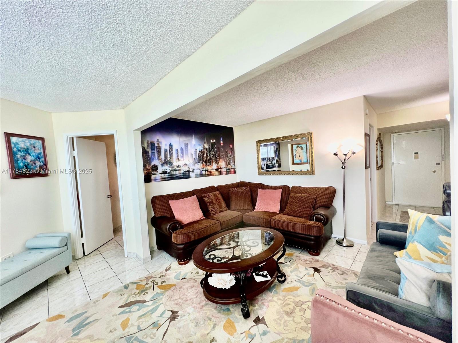 BURLEIGH HOUSE CONDO - Residential