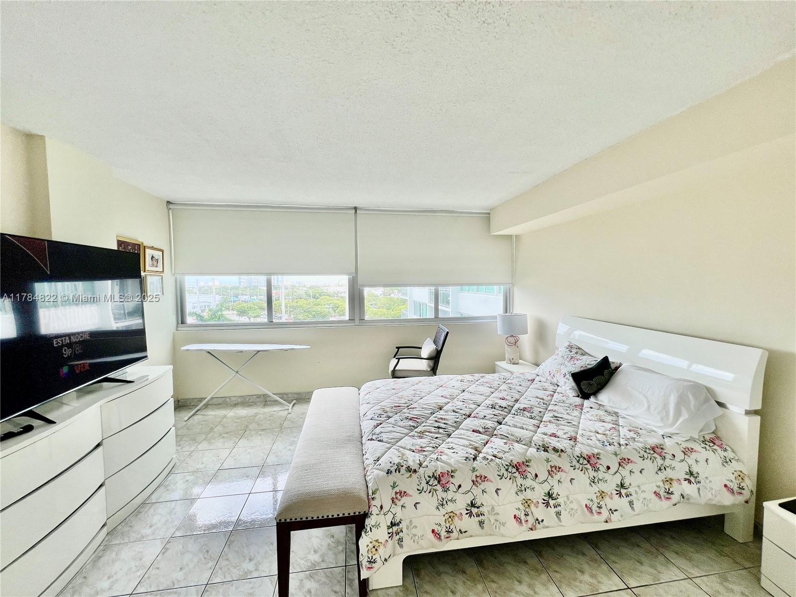BURLEIGH HOUSE CONDO - Residential