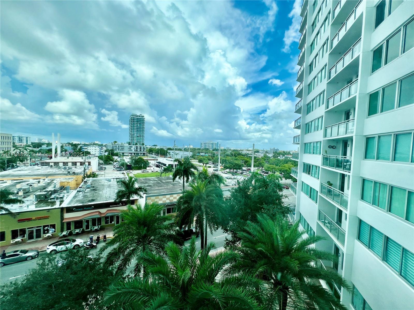 BURLEIGH HOUSE CONDO - Residential
