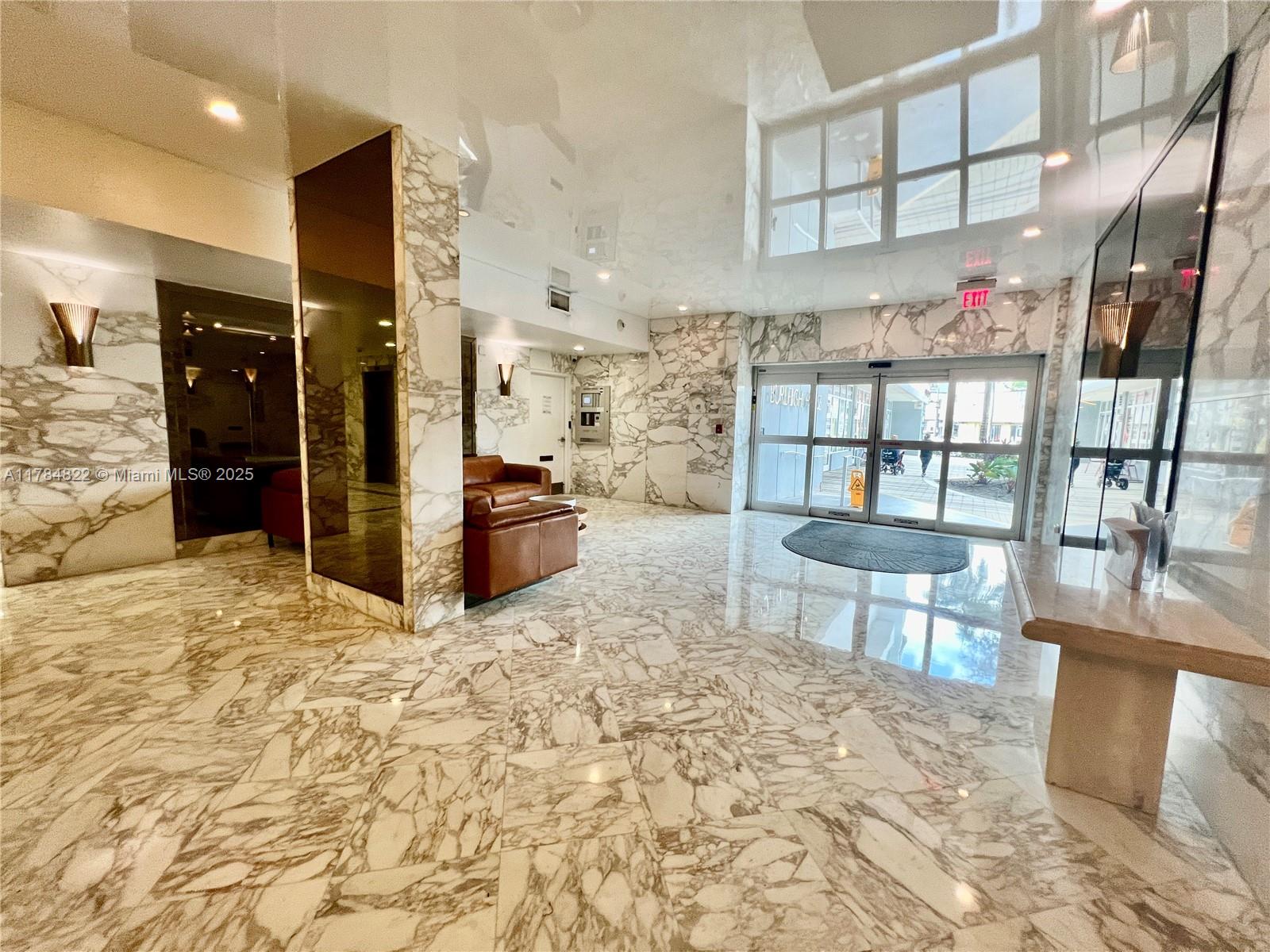 BURLEIGH HOUSE CONDO - Residential