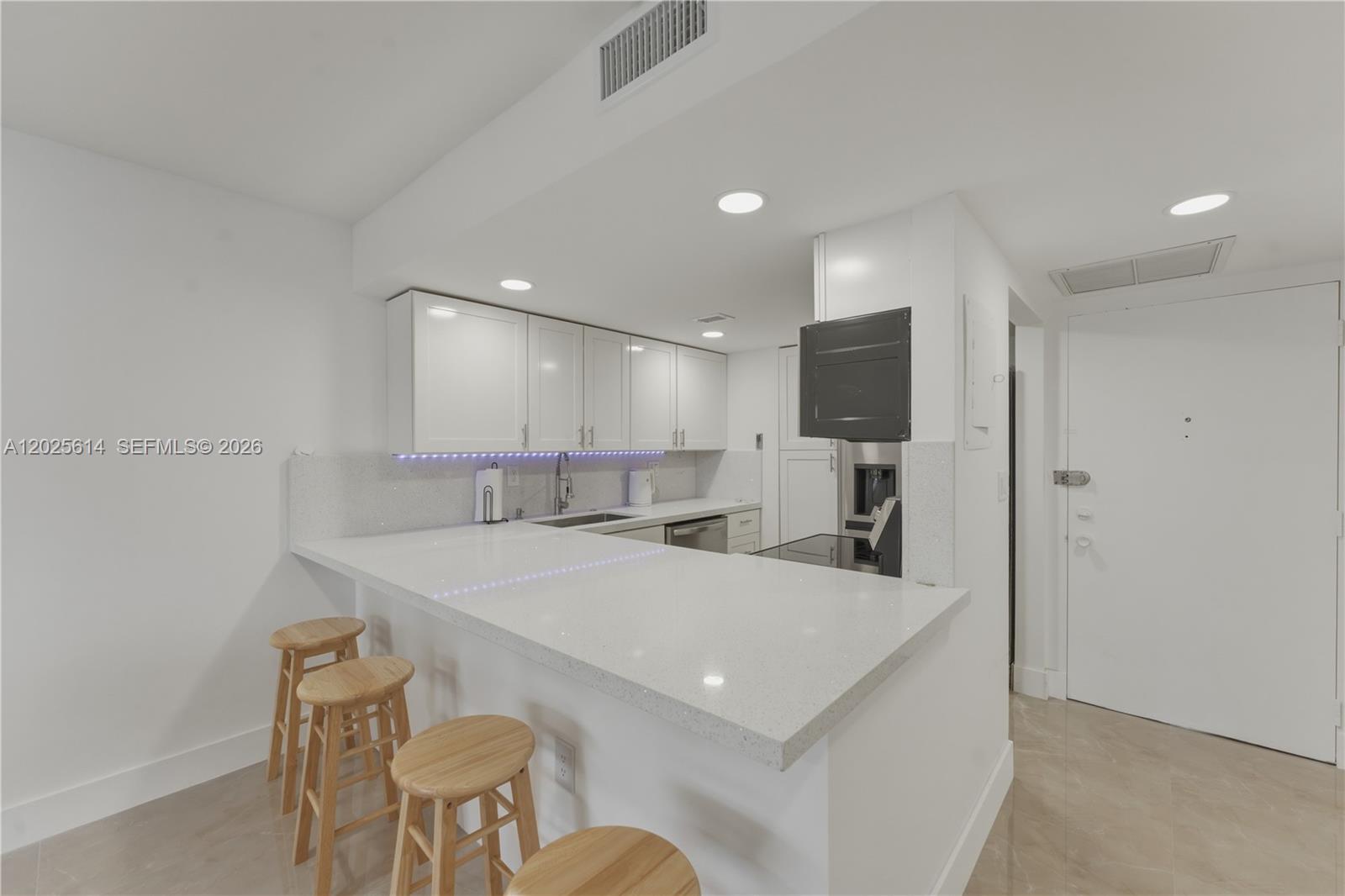 CRISTAL SHORES CONDO - Residential Lease