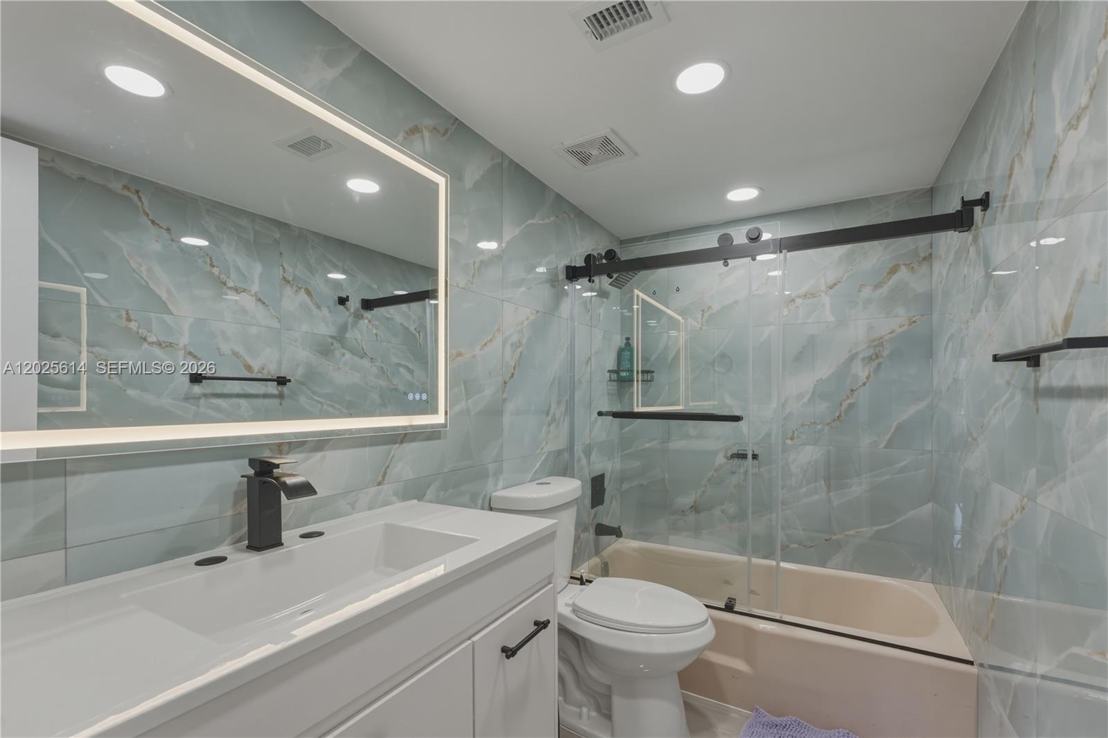 CRISTAL SHORES CONDO - Residential Lease