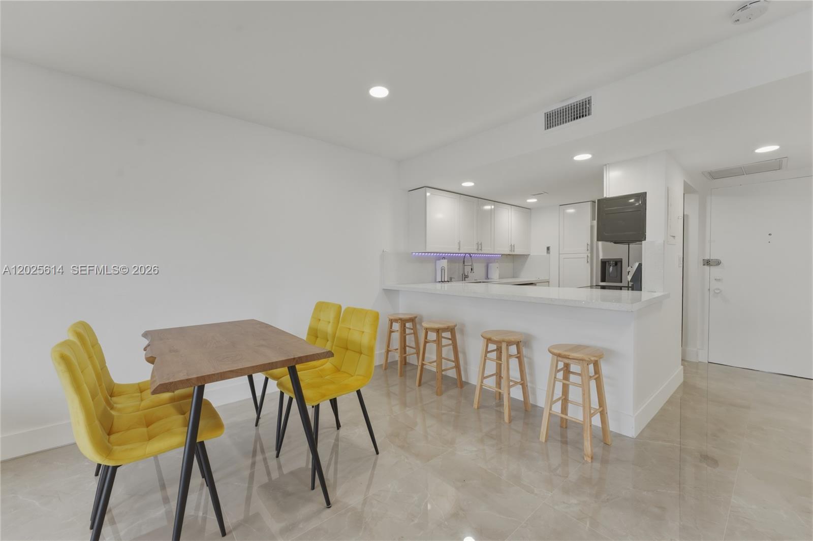 CRISTAL SHORES CONDO - Residential Lease