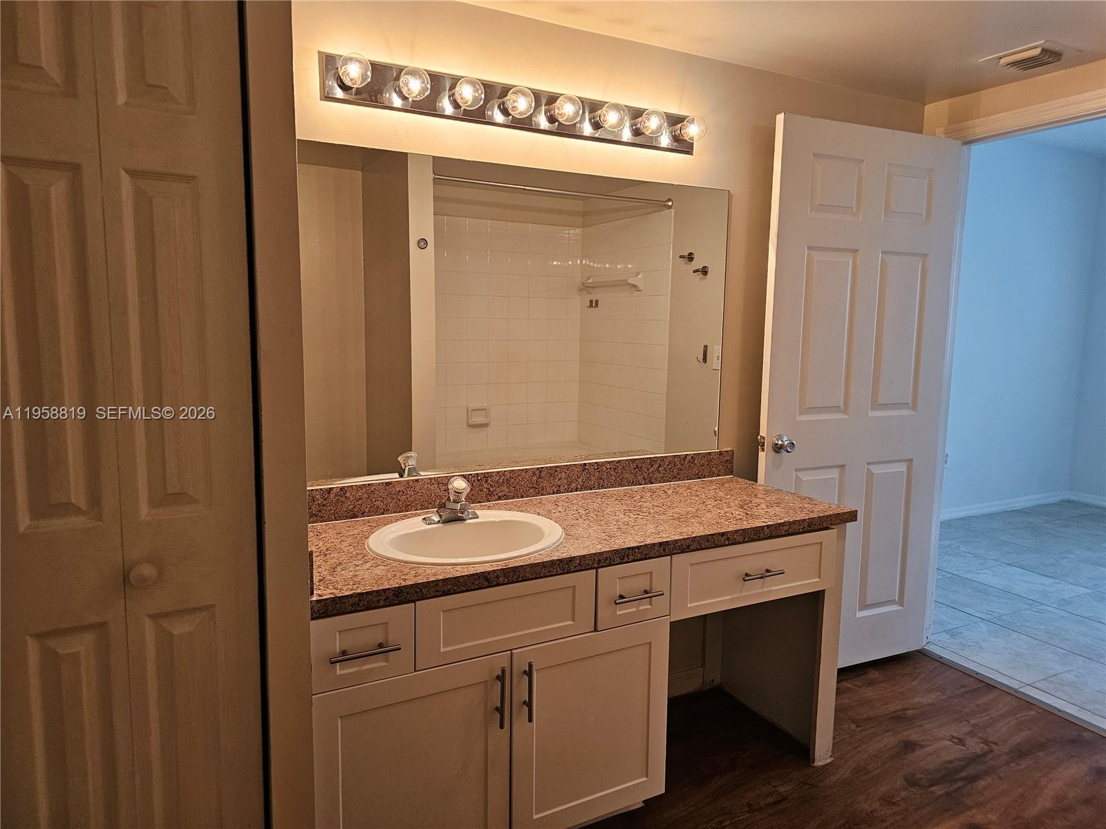 MARQUESA CONDO - Residential Lease