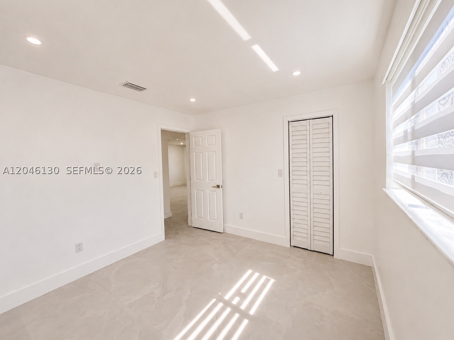 AIRLINE ESTATES UNIT 1 - Residential Lease
