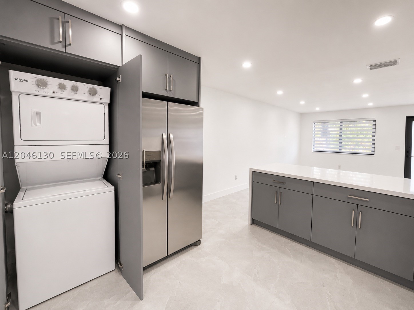 AIRLINE ESTATES UNIT 1 - Residential Lease