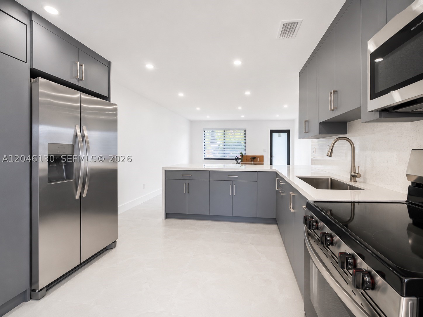 AIRLINE ESTATES UNIT 1 - Residential Lease