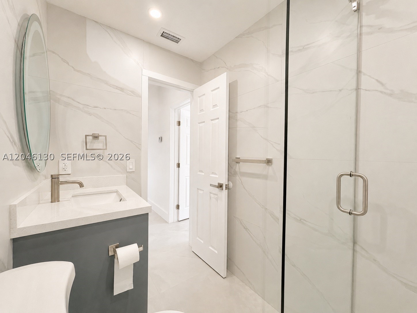 AIRLINE ESTATES UNIT 1 - Residential Lease