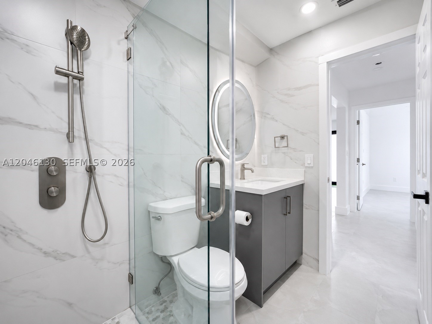 AIRLINE ESTATES UNIT 1 - Residential Lease