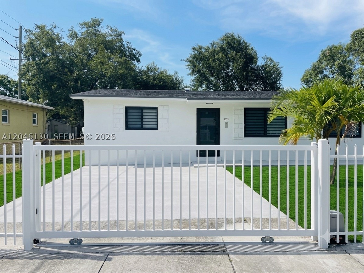 AIRLINE ESTATES UNIT 1 - Residential Lease