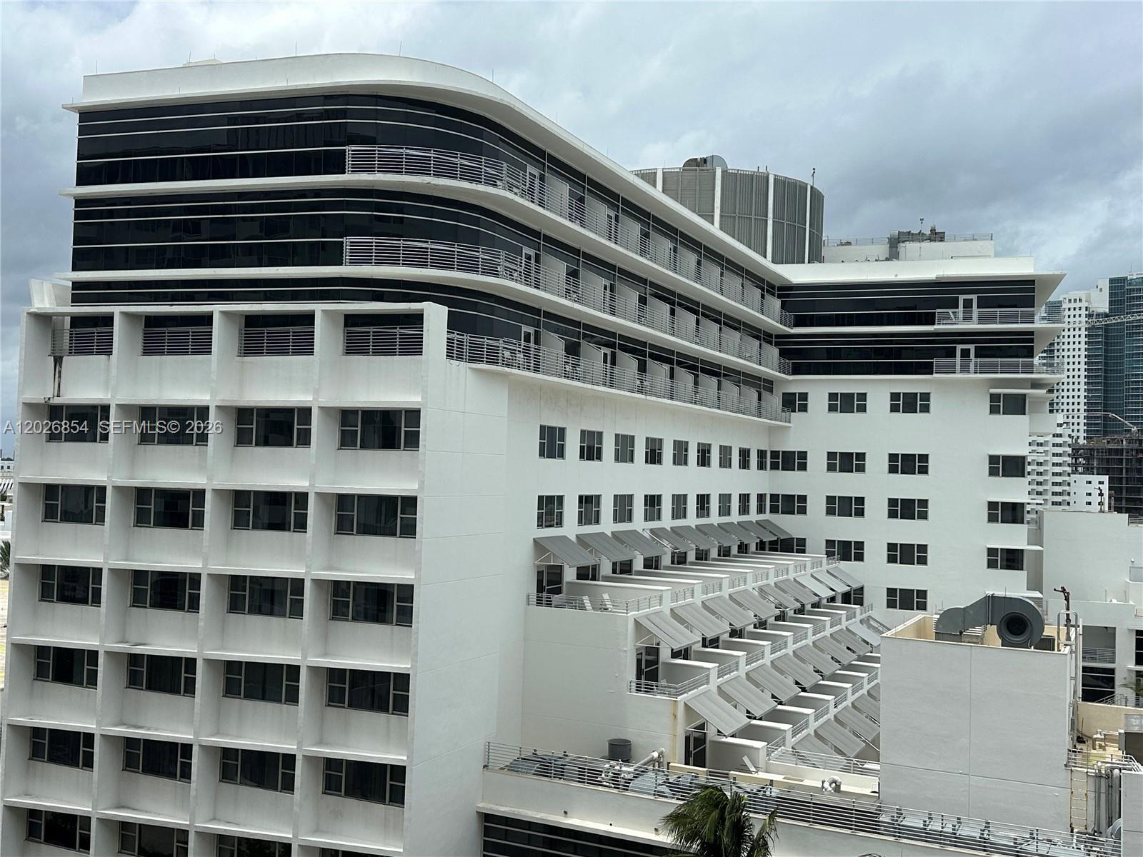 THE DECOPLAGE CONDO - Residential Lease