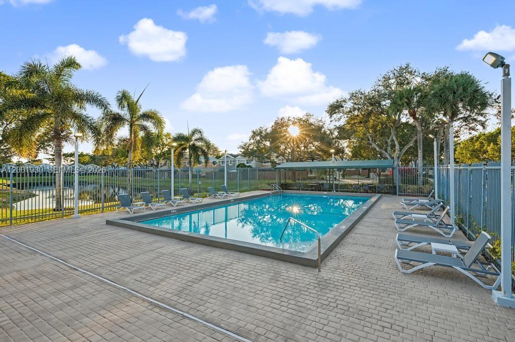FLAMINGO GARDENS PHASE FO - Residential