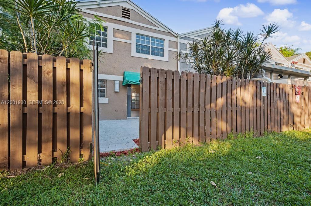 FLAMINGO GARDENS PHASE FO - Residential