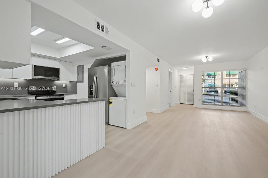 FLAMINGO GARDENS PHASE FO - Residential