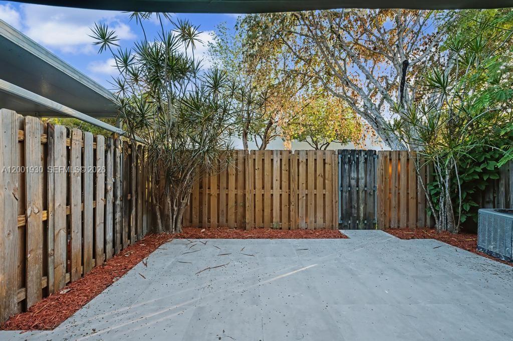 FLAMINGO GARDENS PHASE FO - Residential