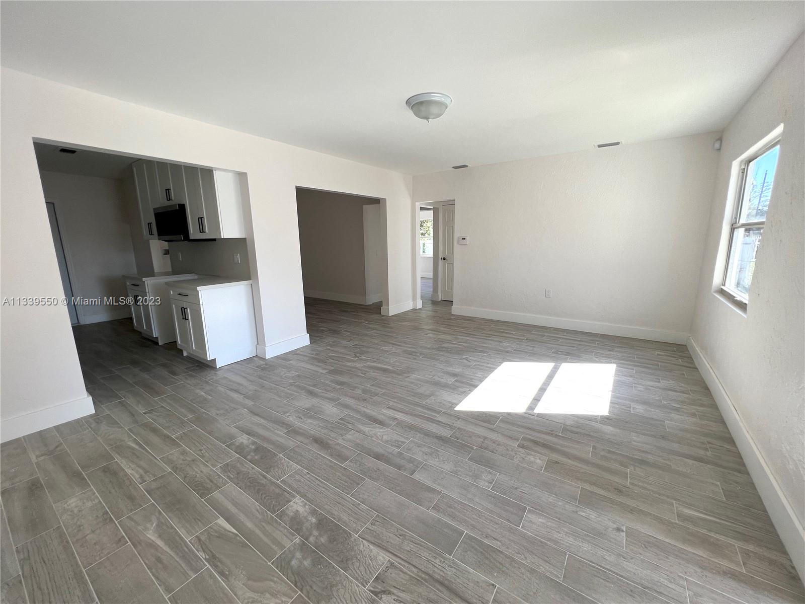 W LITTLE RIVER REV - Residential