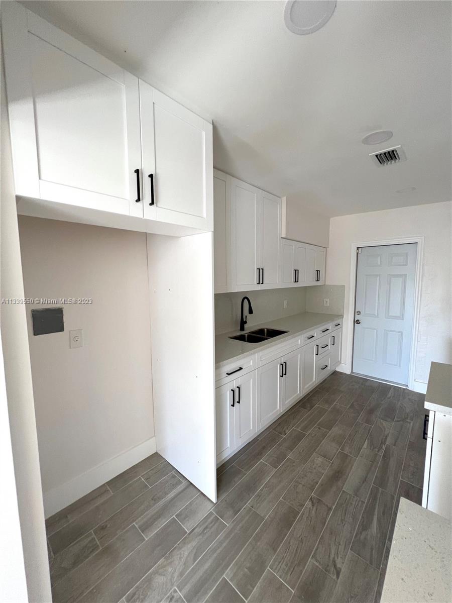 W LITTLE RIVER REV - Residential