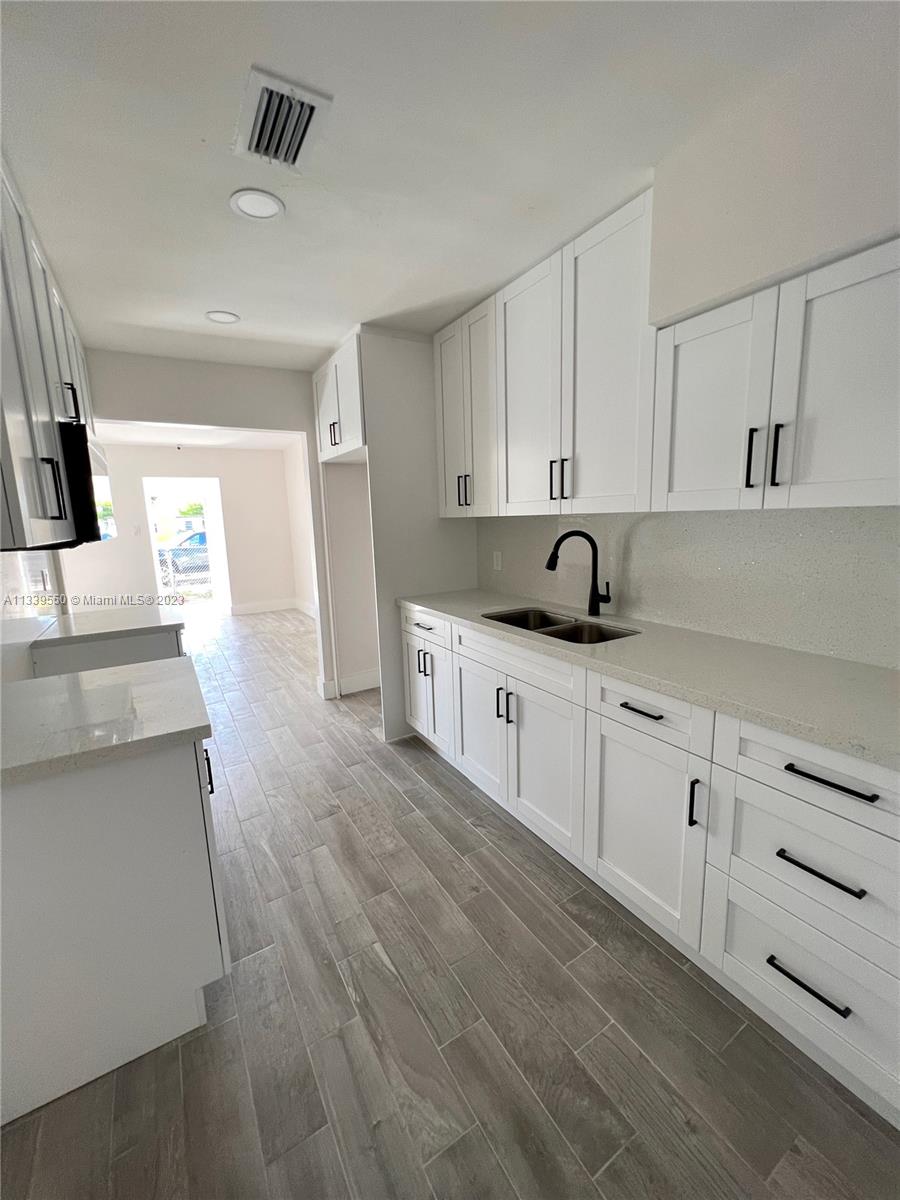 W LITTLE RIVER REV - Residential