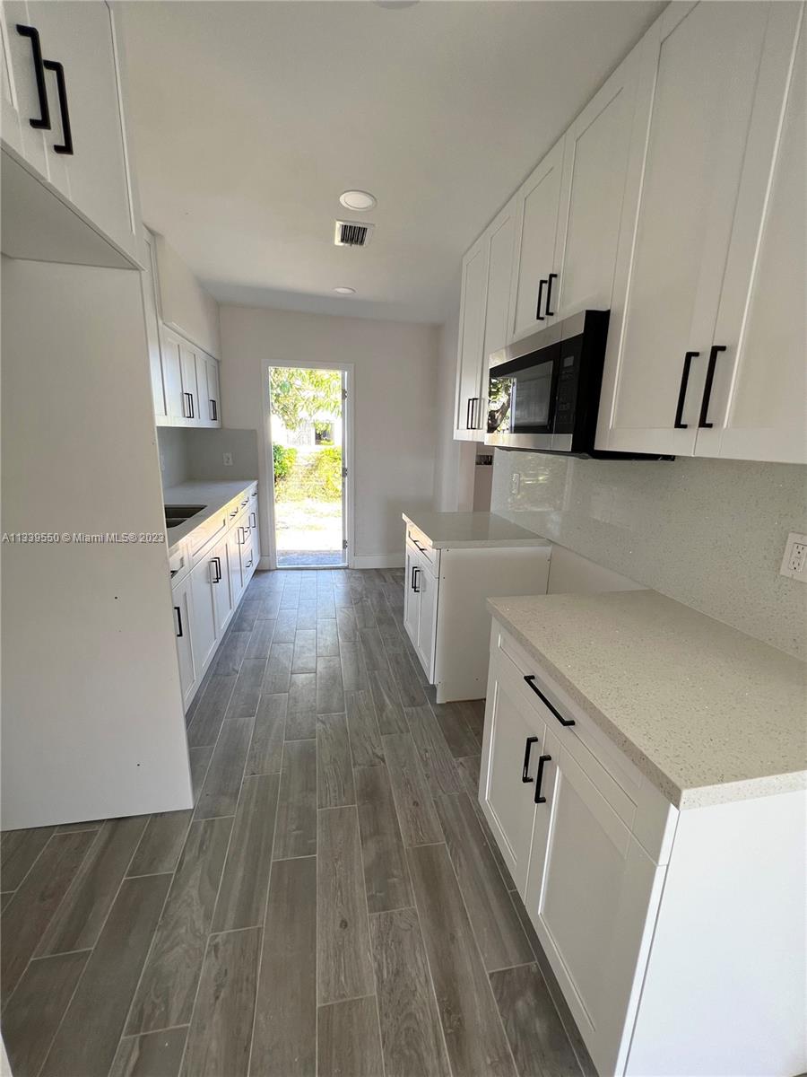 W LITTLE RIVER REV - Residential