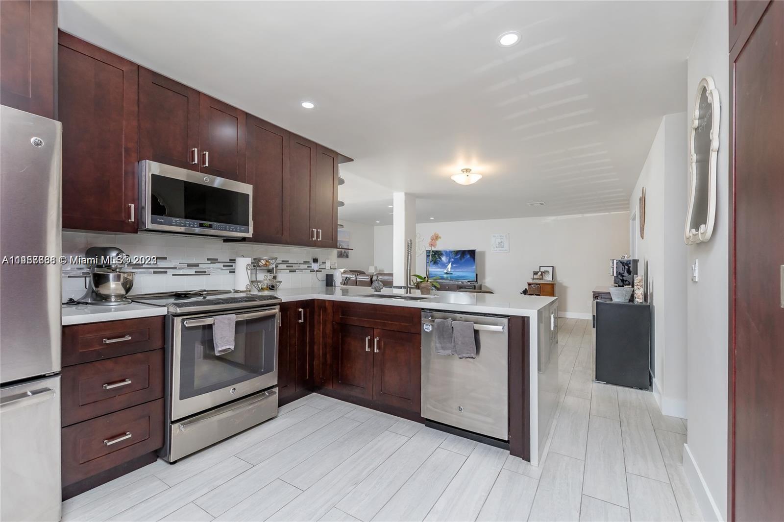 MARINER VILLAGE GARDEN CO - Residential Lease