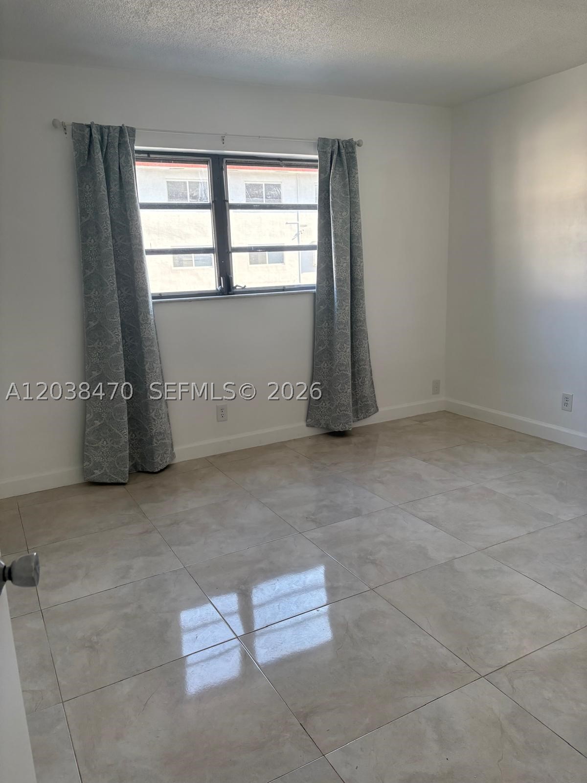 CASA PARADISO NORTH CO-OP - Residential Lease