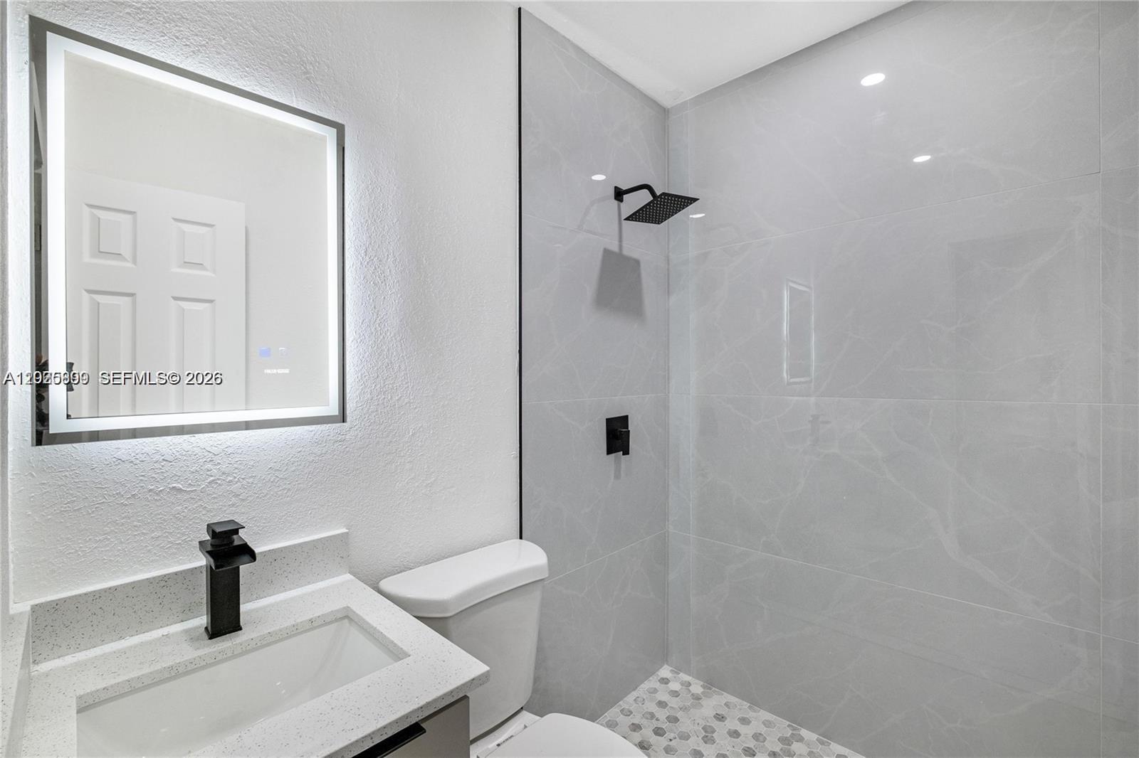 7TH AVENUE HIGHLANDS - Residential Lease