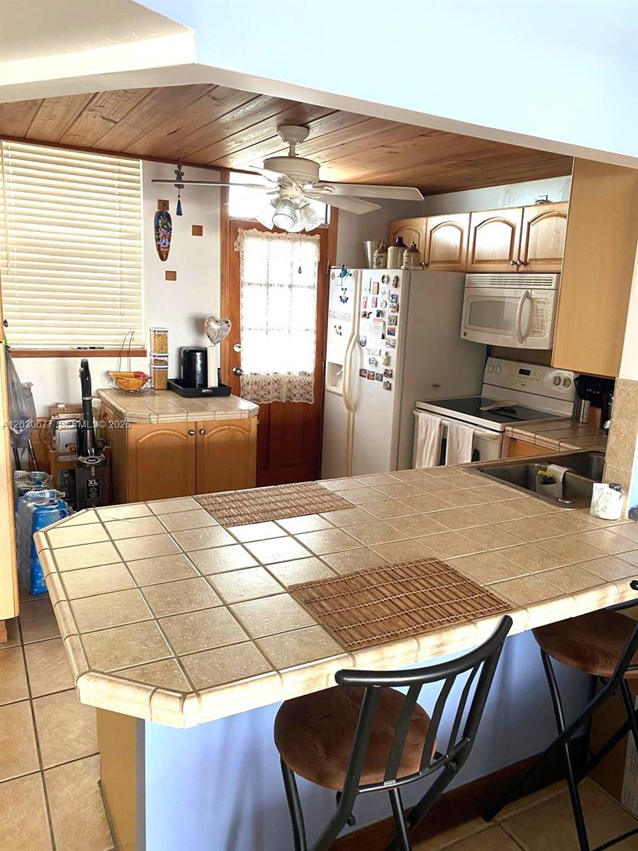 CORAL ISLE WEST CONDO - Residential