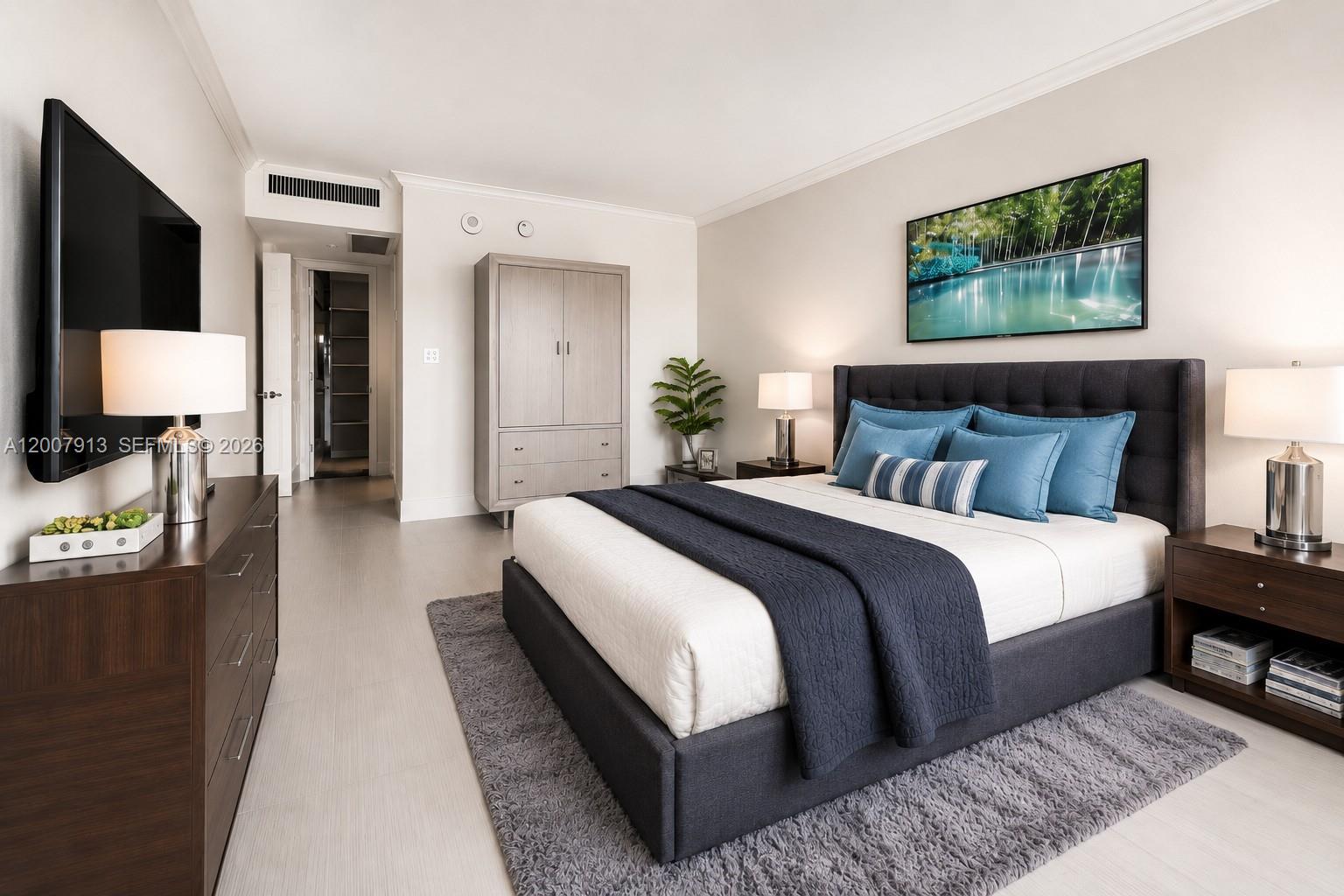 5600 CONDO - Residential