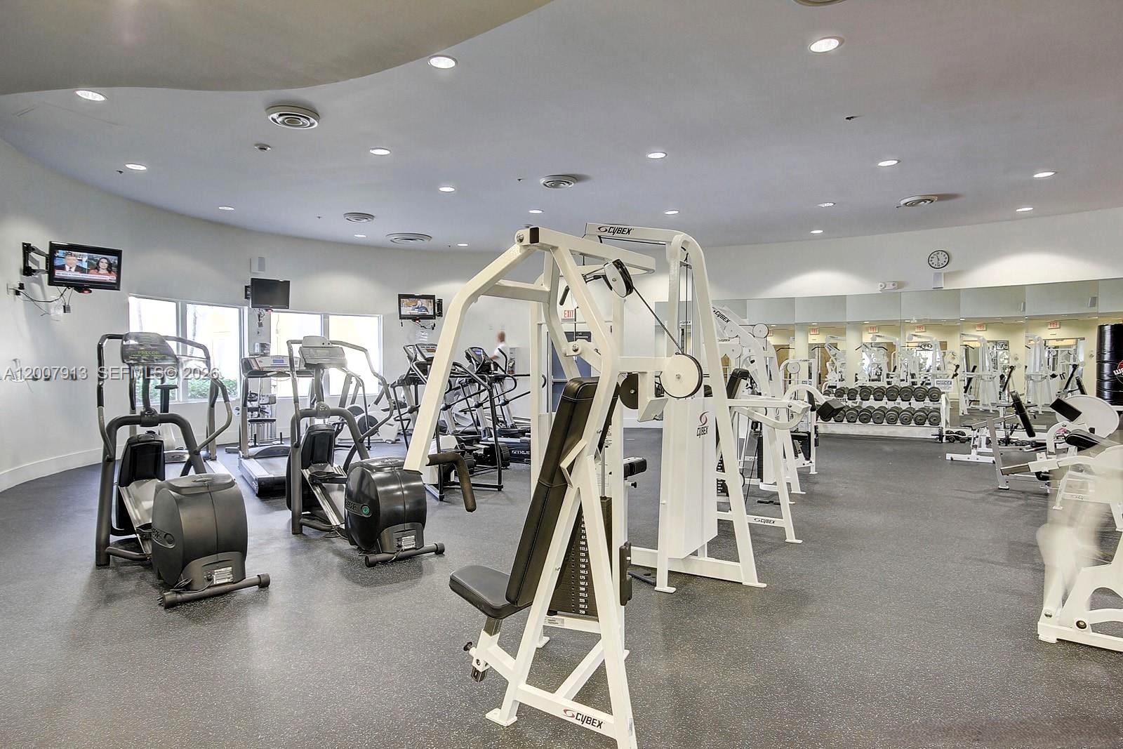 5600 CONDO - Residential