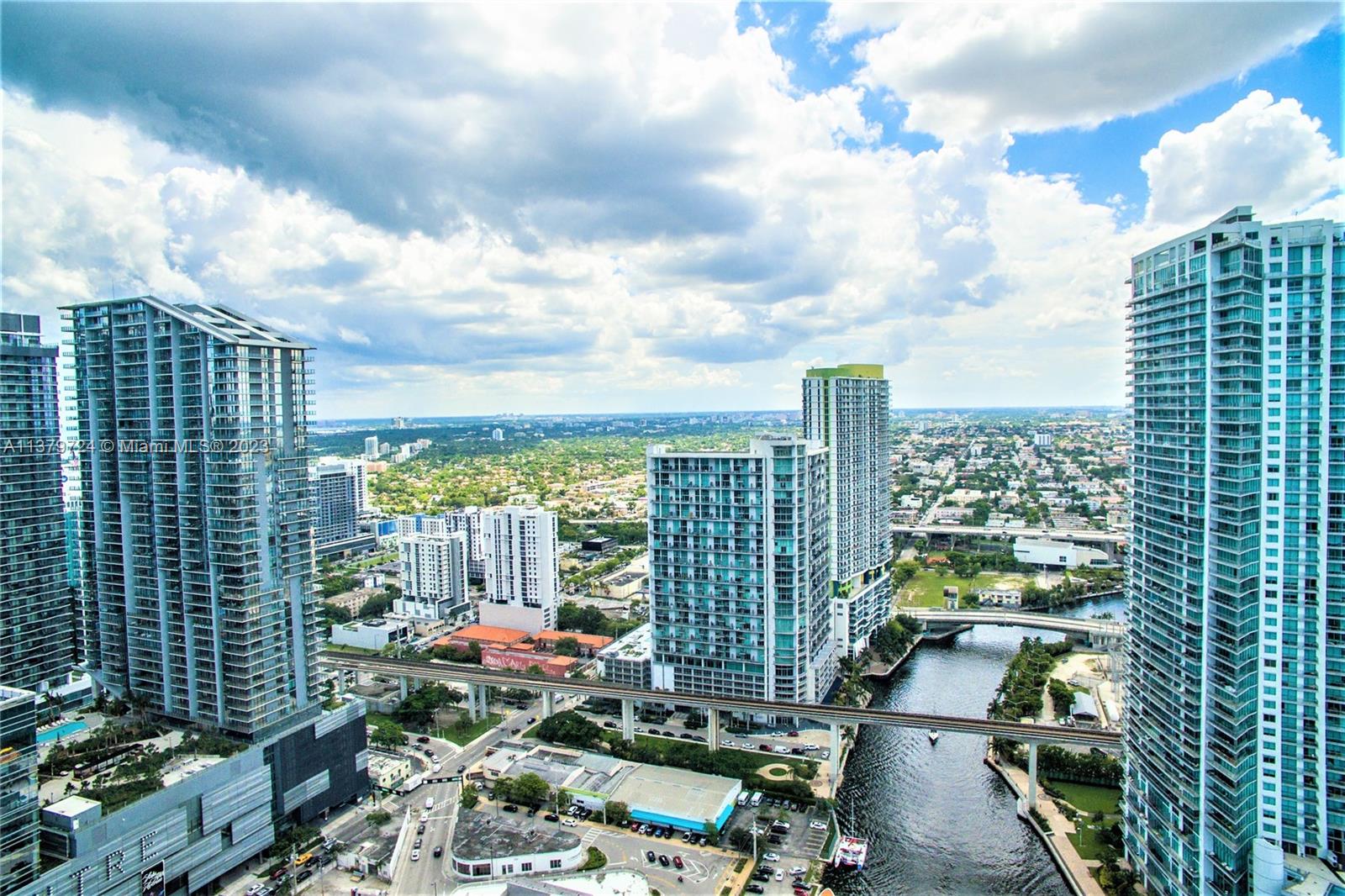 ICON BRICKELL NO TWO - Residential