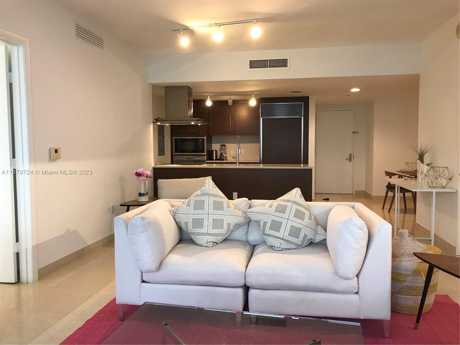 ICON BRICKELL NO TWO - Residential