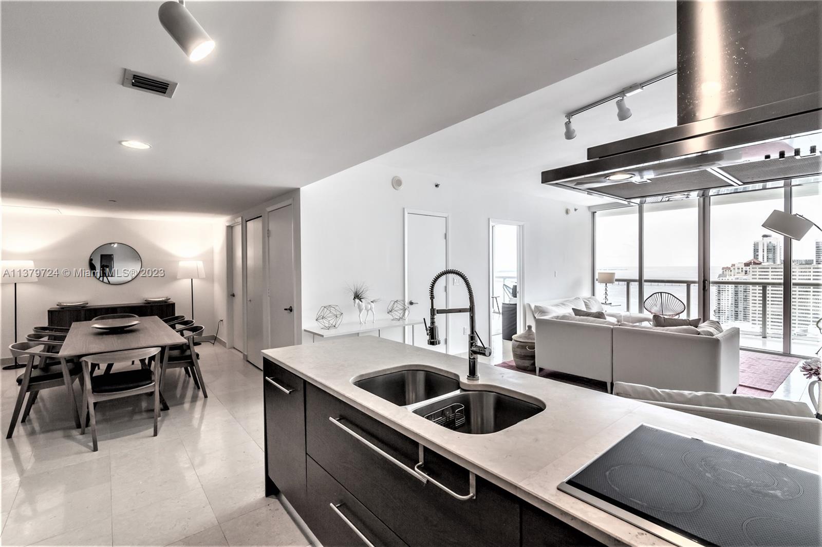 ICON BRICKELL NO TWO - Residential