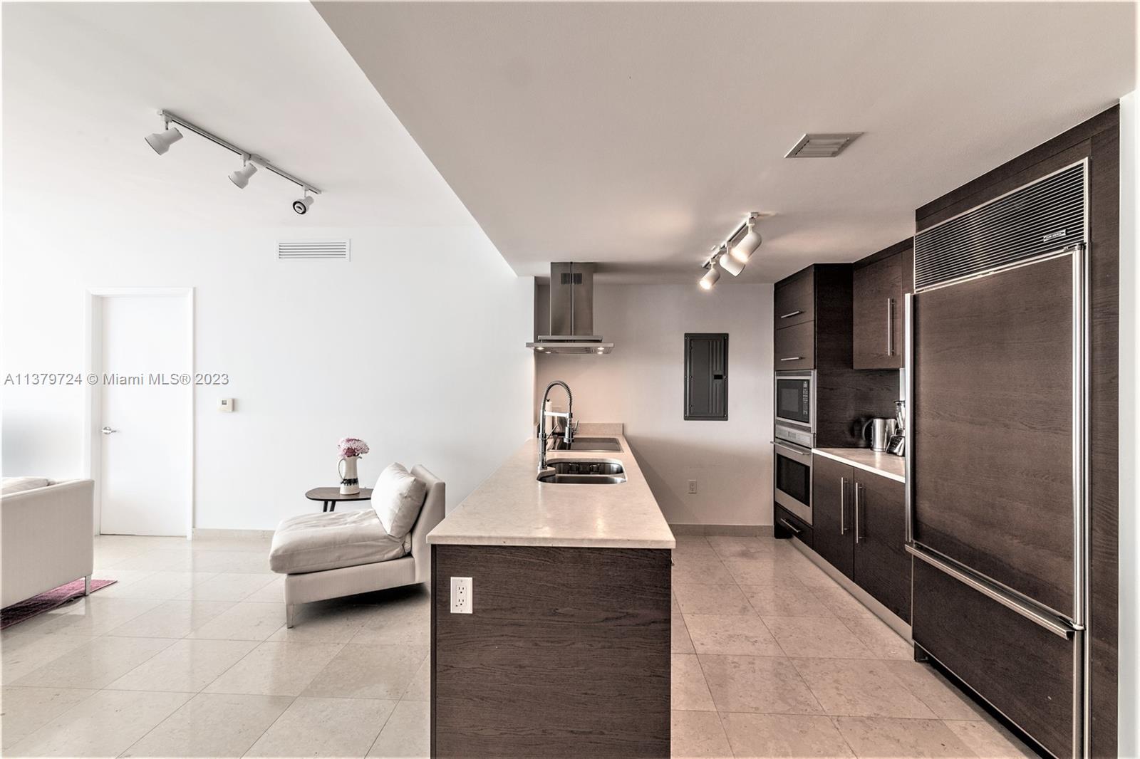 ICON BRICKELL NO TWO - Residential