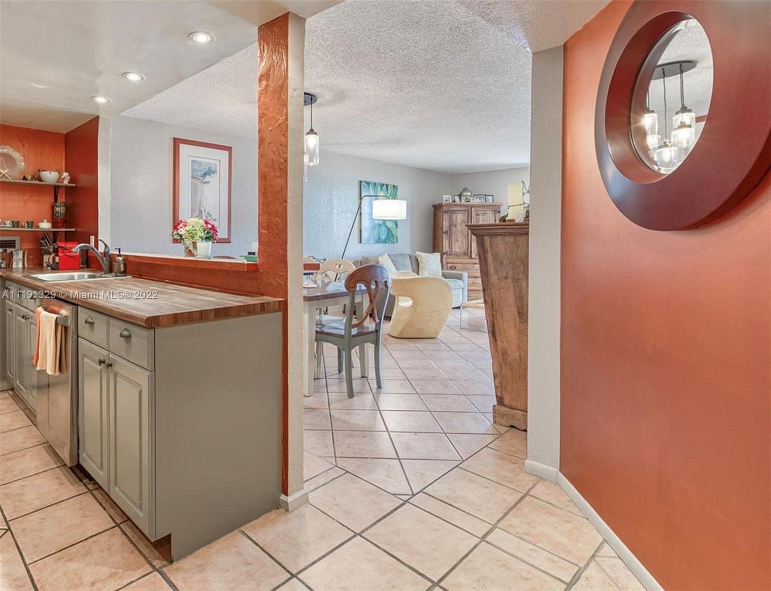 ADMIRAL TOWERS CONDO - Residential Lease