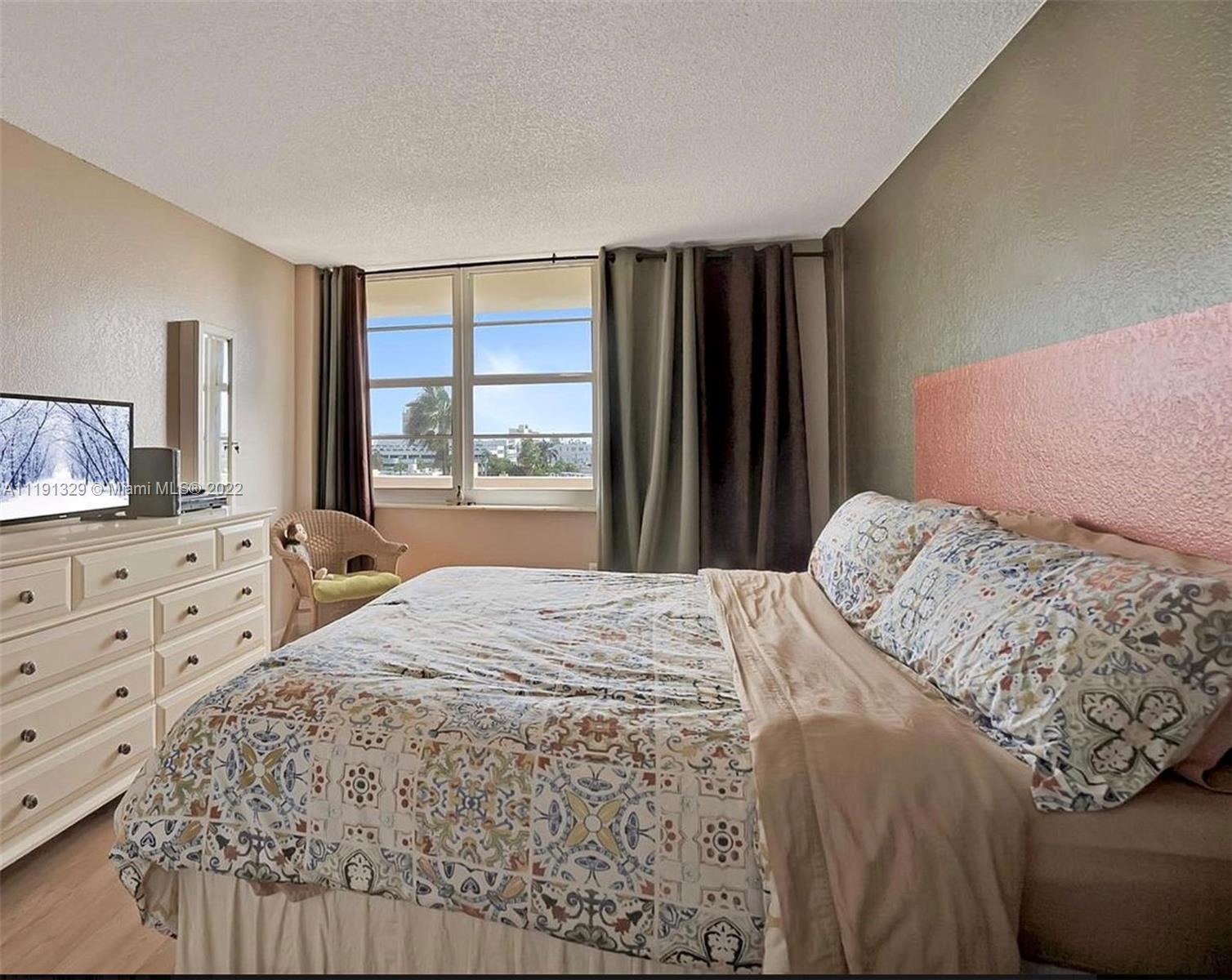 ADMIRAL TOWERS CONDO - Residential Lease