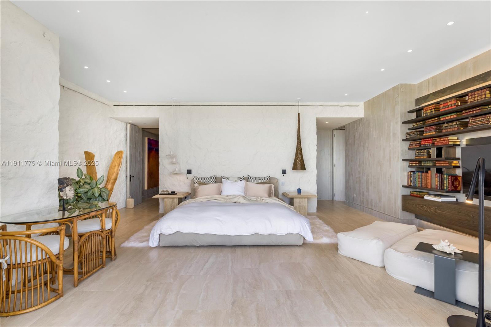SURF CLUB CONDO - Residential