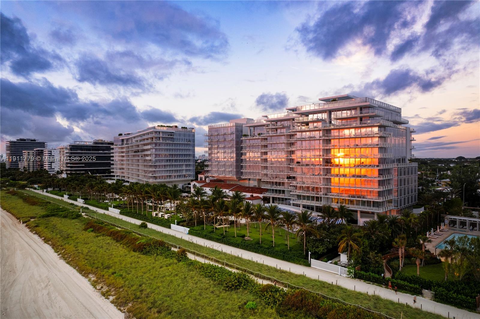 SURF CLUB CONDO - Residential